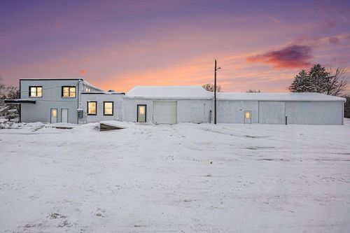 b-5484 S Warner Ave, Fremont, MI, 49412-9054 | Card Image