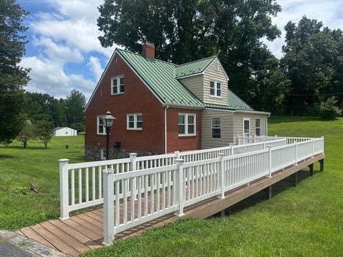 77 Mountain Pass Rd, Blue Ridge, VA, 24064-1405 | Card Image