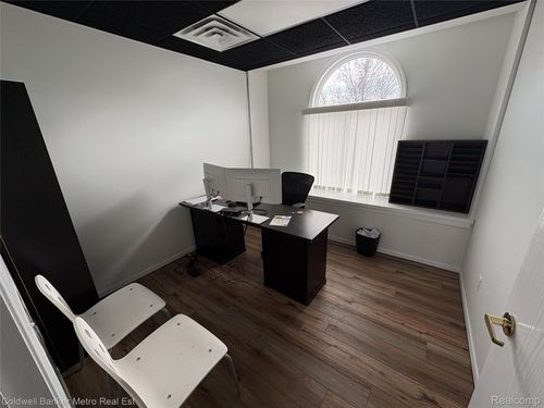 ste-b-1362 W Huron St, Waterford, MI, 48328-3678 | Card Image