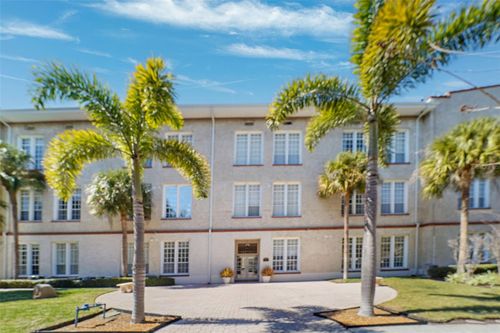 apt-120-701 Mirror Lake Dr N, ST PETERSBURG, FL, 33701-3257 | Card Image