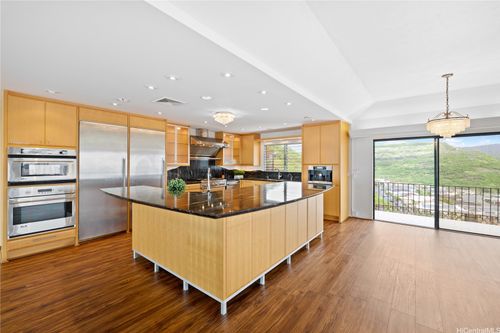941 Aliamanu Pl, Honolulu, HI, 96818-2853 | Card Image