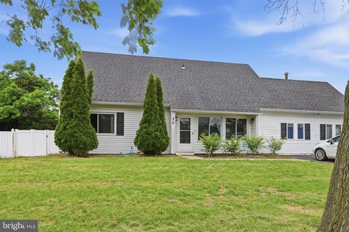30 Pershing Ln, SICKLERVILLE, NJ, 08081-1819 | Card Image