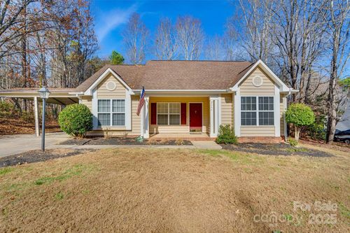 7111 Hunters Bluff Dr, Denver, NC, 28037-8054 | Card Image
