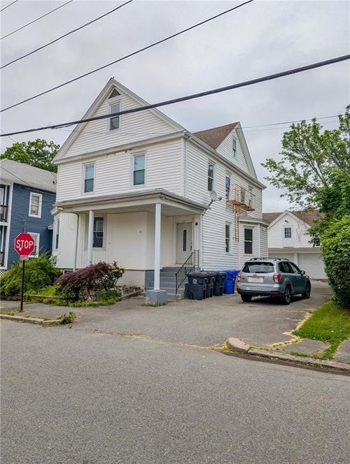 1b-99 Walnut St, East Providence, RI, 02914-4465 | Card Image