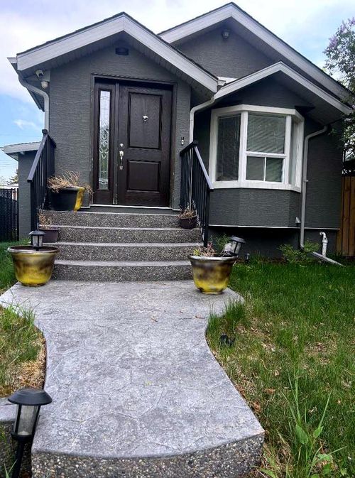 129 30 Ave Nw, Calgary, AB, T2M2N1 | Card Image