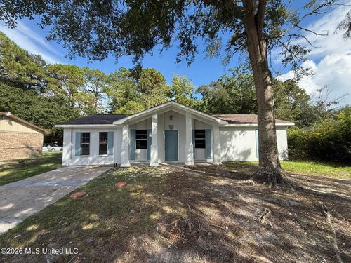 2634 Ridgeway Dr, Gautier, MS, 39553-6534 | Card Image