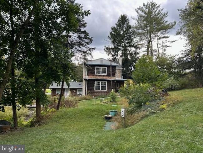 1685 Route 143, House other with 3 bedrooms, 2 bathrooms and null parking in LENHARTSVILLE PA | Image 6