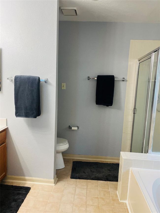 PRIMARY BATHROOM TOILET | Image 32