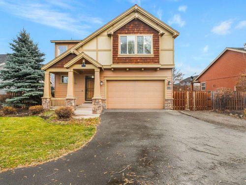 660 Nw Greenwood Loop, Redmond, OR, 97756-5507 | Card Image