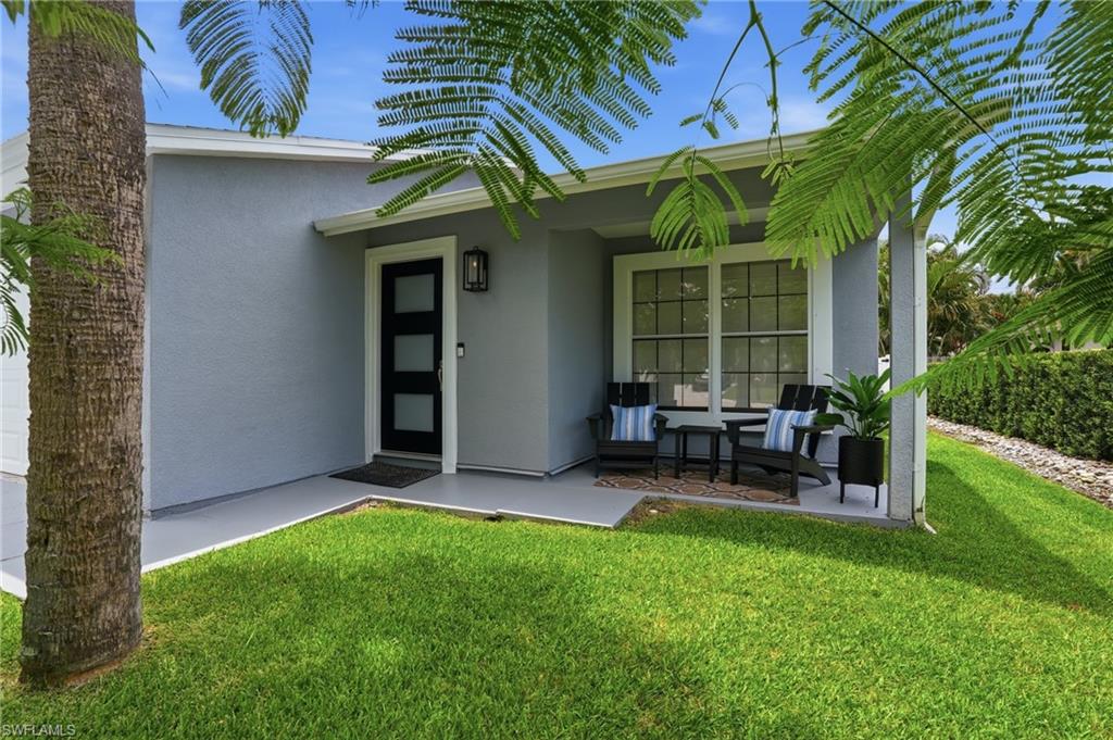 Residential in NAPLES 4