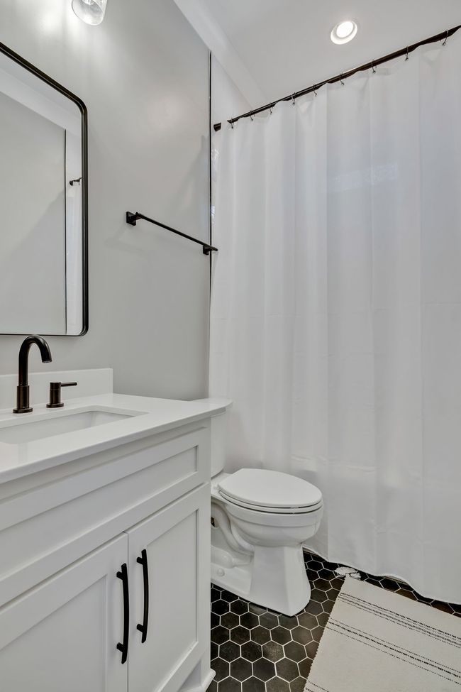 337 Lake Court Dr, House other with 5 bedrooms, 5 bathrooms and 2 parking in Lynchburg TN | Image 16