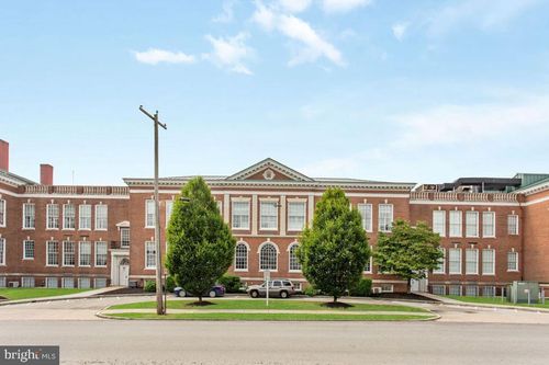 114-195 Stock St, HANOVER, PA, 17331-2271 | Card Image