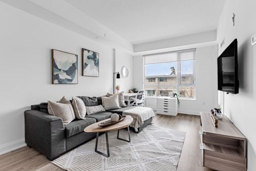 302-2800 Keele Street N, North York, ON, M3M2G4 | Card Image