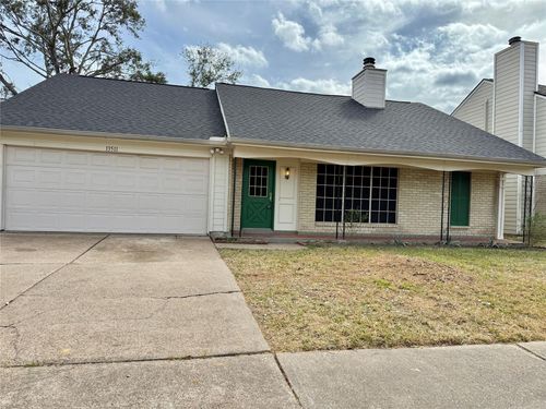 13511 Harpers Bridge Dr, Houston, TX, 77041-5866 | Card Image