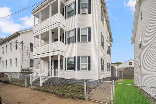 110 Lawn Ave, Pawtucket, RI, 02860-3571 | Card Image