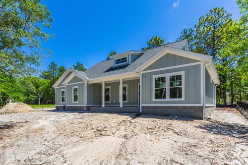 805 Folly Dr Se, Bolivia, NC, 28422-7727 | Card Image
