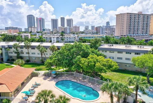 apt-307-270 Layne Blvd, Hallandale Beach, FL, 33009-5777 | Card Image