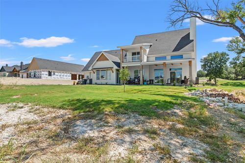 332 Slimp Blf, Azle, TX, 76020-1399 | Card Image