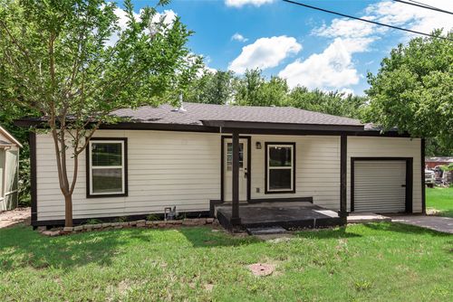 105 Weaver St, Forney, TX, 75126-8504 | Card Image