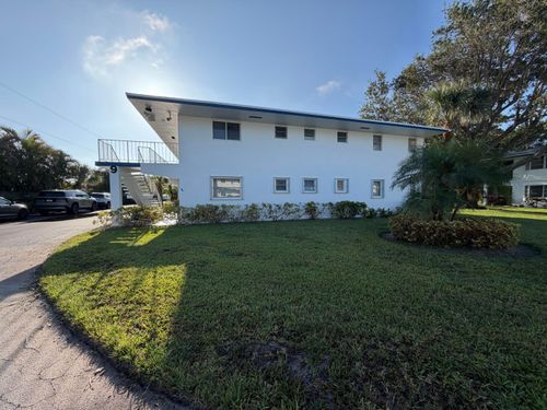 102b-9 Westwood Avenue, Tequesta, FL, 33469 | Card Image