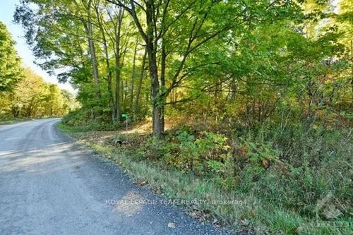 1121 Brae-Loch Rd, Braeside, ON, K0A1G0 | Card Image