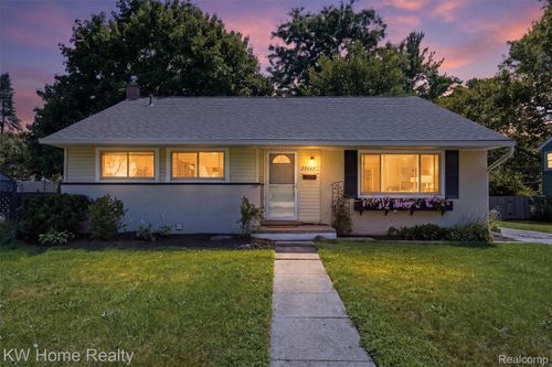 23664 Power Road, Farmington, MI, 48336 | Card Image
