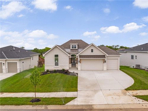 25104 W 141st Ter, Olathe, KS, 66061-7663 | Card Image