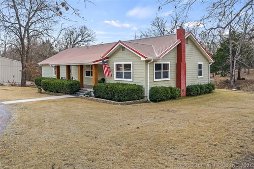 2584 Seminole Dr, Sulphur, OK, 73086-8975 | Card Image