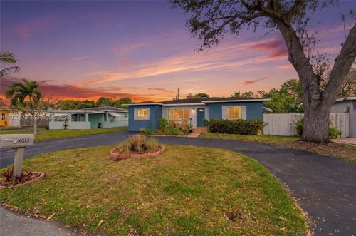 6215 Sw 20th St, Miramar, FL, 33023-2157 | Card Image