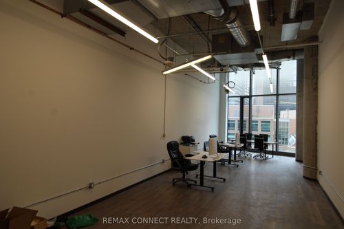 324-15 Wellesley St W, Toronto, ON, M4Y0G7 | Card Image