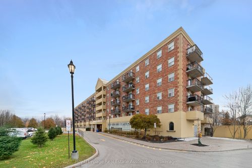 211-7373 Martin Grove Rd, Woodbridge, ON, L4L9K1 | Card Image