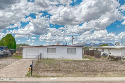 709 N Skyline Dr, Huachuca City, AZ, 85616-9715 | Card Image