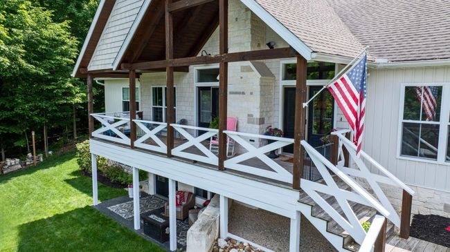 Large Deck | Image 4