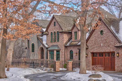 7 Bent Tree Ct, North Oaks, MN, 55127-6435 | Card Image