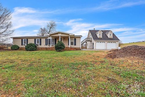 8240 Gauldin Road, Walnut Cove, NC, 27052 | Card Image