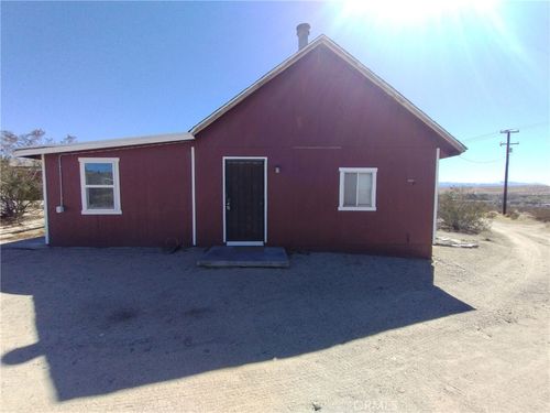 14756 Hard Rock Davis Rd, Oro Grande, CA, 92368-9706 | Card Image