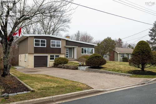 9 Crestview Drive, Halifax, NS, B3P1G1 | Card Image