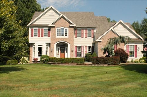 4 Armetale Luster, Webster, NY, 14580-2472 | Card Image