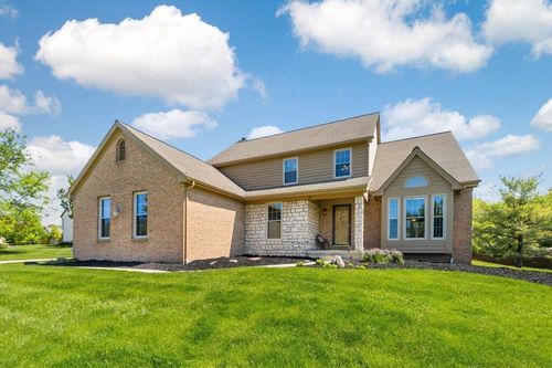 9472 Haaf Farm Dr, Pickerington, OH, 43147-8401 | Card Image