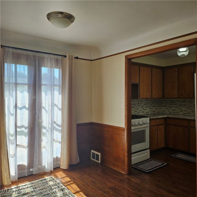 13710 Rybak Ave, House other with 3 bedrooms, 1 bathrooms and null parking in Garfield Heights OH | Image 6