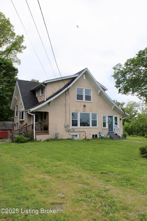 4618 River Front Dr, Louisville, KY, 40216-3243 | Card Image