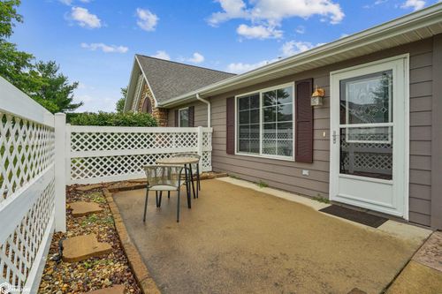 1709 E Greenwood Ln, Mount Pleasant, IA, 52641-3213 | Card Image