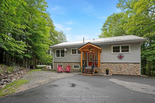 202 Sunnyside St, Haliburton, ON, K0M1S0 | Card Image
