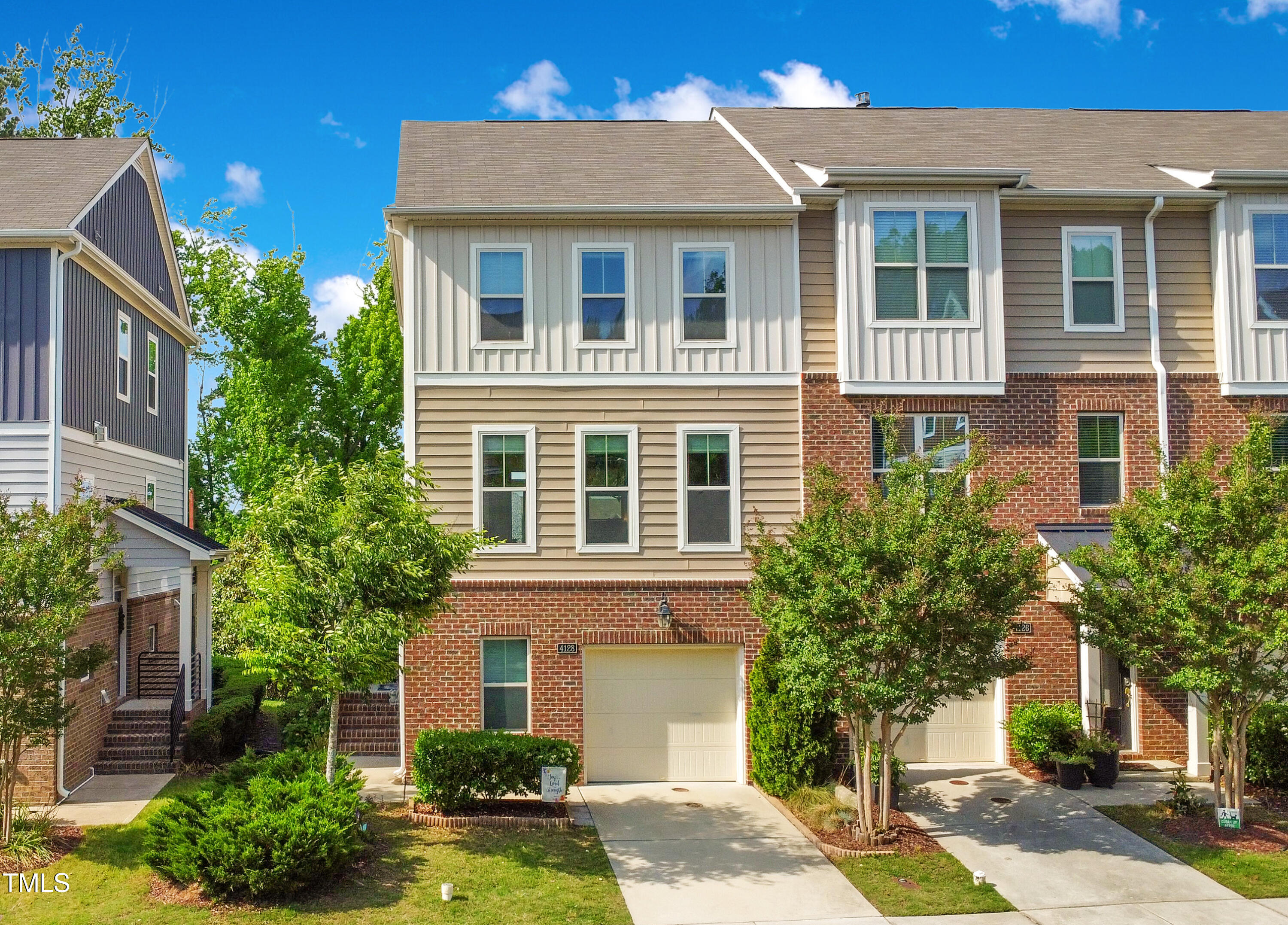Sykes St, Cary, NC 27519