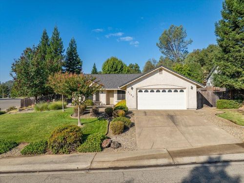3192 Quigley Ct, Shasta Lake, CA, 96019-2404 | Card Image