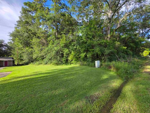 880 County Road 740, Buna, TX, 77612-6492 | Card Image