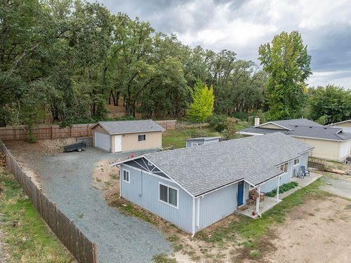 111 Brandy Ln, Grants Pass, OR, 97527-5308 | Card Image