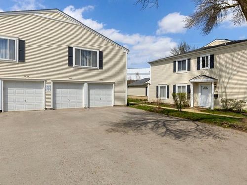 221d-1240 Cove Dr, Prospect Heights, IL, 60070-1932 | Card Image