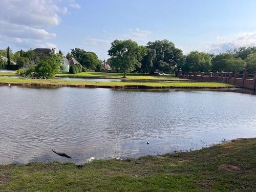 2016 Horseshoe Dr, Alexandria, LA, 71301-2727 | Card Image