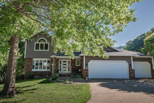 60 Oakwood Ct, Winona, MN, 55987-6011 | Card Image